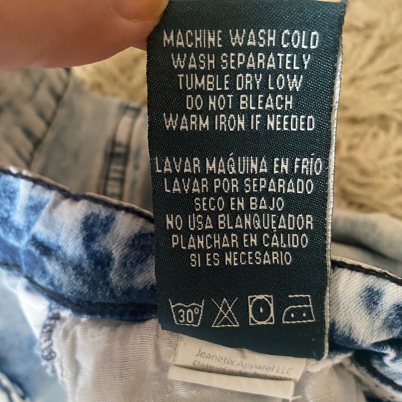 Blue Cut Denim Womens Jeans Size 16 Skinny Blue Light Wash Distressed - Picture 8 of 12